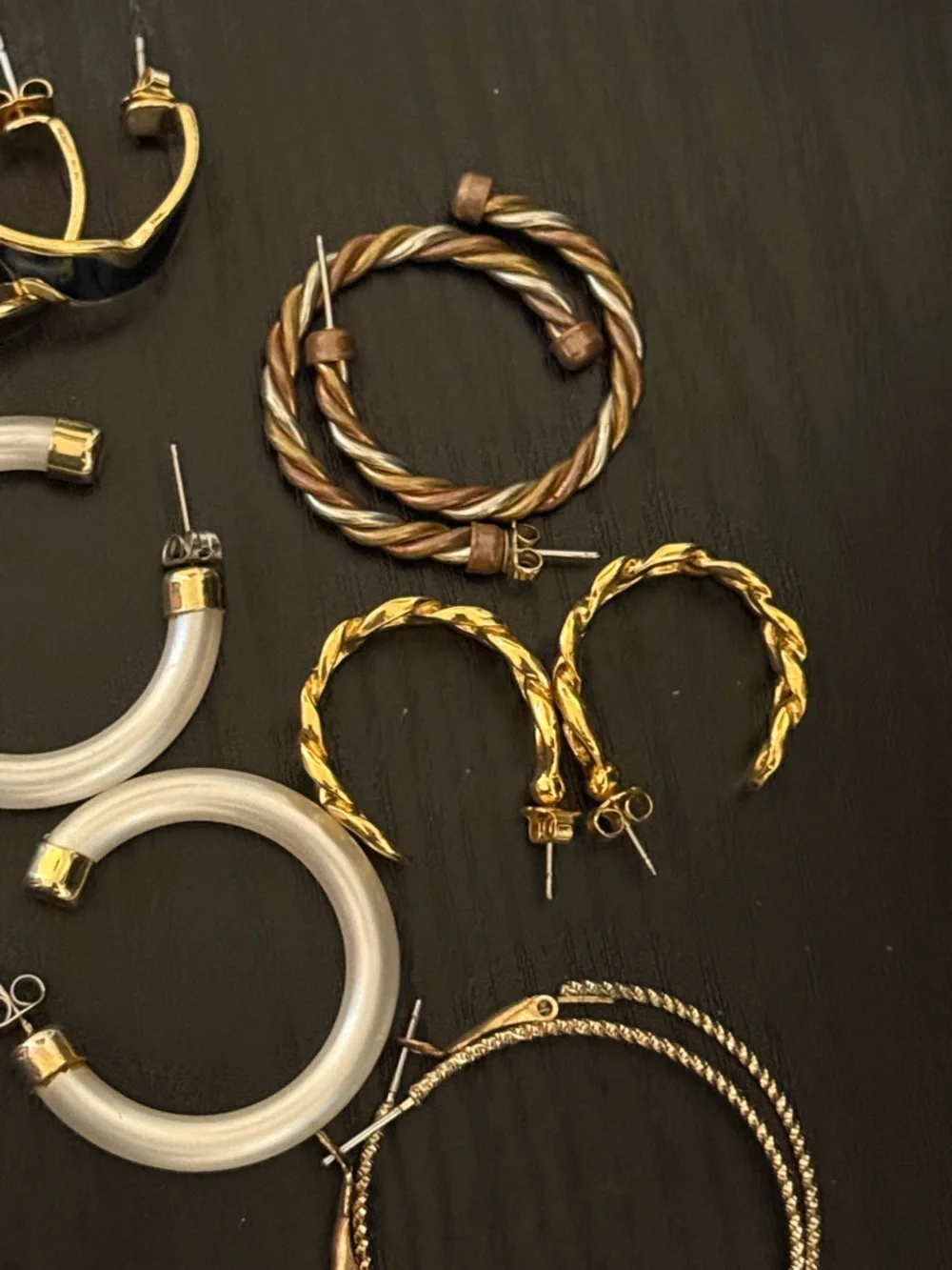 Gold and Black Hoop Earrings‎